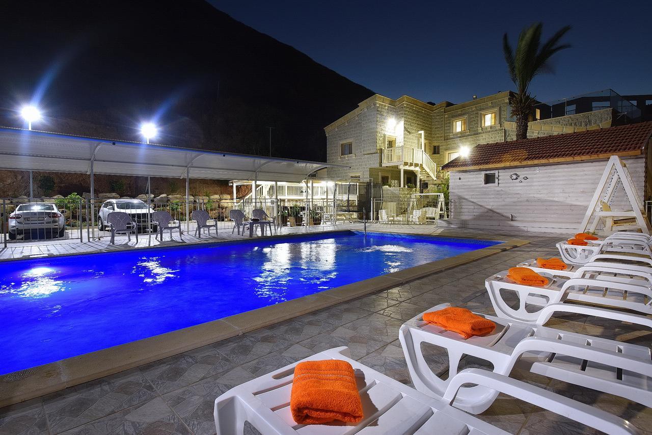 אחוזת חוף כנרת Kinneret Village Тиверіада Екстер'єр фото