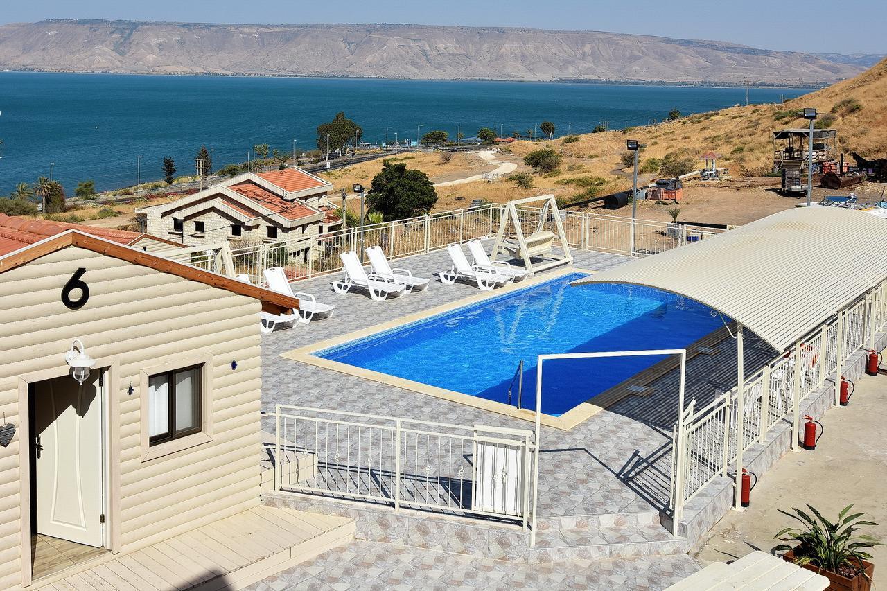 אחוזת חוף כנרת Kinneret Village Тиверіада Екстер'єр фото
