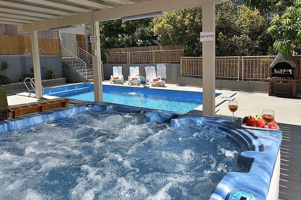 אחוזת חוף כנרת Kinneret Village Тиверіада Екстер'єр фото